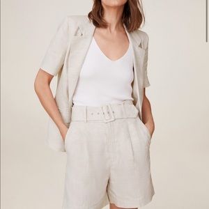 High waisted linen Bermuda shorts